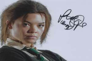 Scarlett Byrne Signature