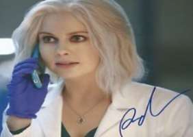 Rose McIver Signature