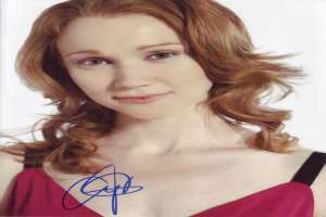 Amy Sloan Signature