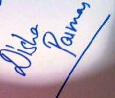 Disha Parmar Signature