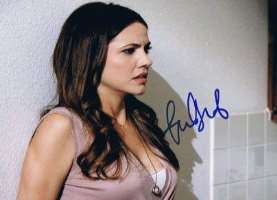 Julie Gonzalo Signature