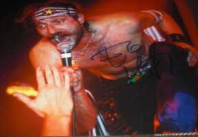 Eugene Hutz Signature