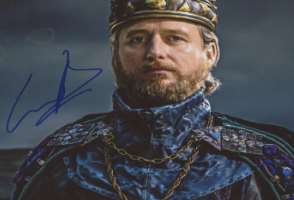 Linus Roache Signature