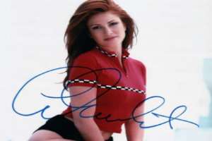 Angie Everhart Signature