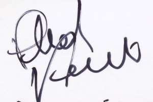 Phil Hendrie Signature