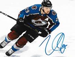 Nathan MacKinnon Signature