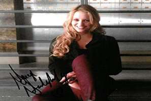 Gage Golightly Signature