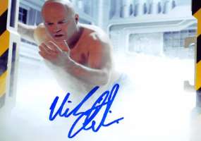 Michael Chiklis Signature