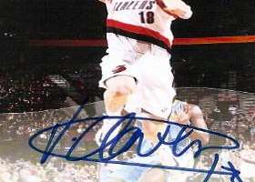 Victor Claver Signature