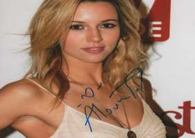Alona Tal Signature