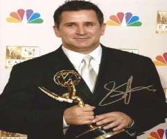 Anthony LaPaglia Signature