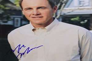 Mark Moses Signature