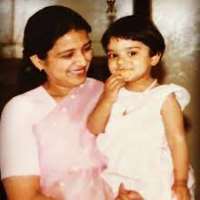 Kaneez Surka Childhood Image
