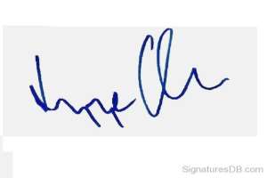 Elizabeth Olsen Signature