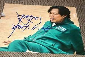 Lee Jung-jae Signature