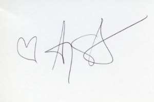 Amy Smart Signature