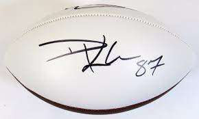 Travis Kelce Signature
