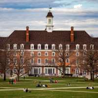 Mary Elizabeth Mastrantonio University of Illinois at Urbana-Champaign
