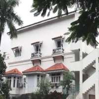 Malvika Sitlani Bai Avabai Framji petit Girls' High School, Mumbai