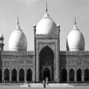 Fort and Shalamar Gardens in Lahore