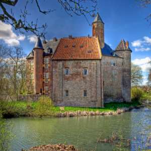 Kasteel Waardenburg