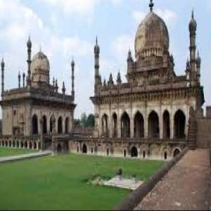 Qutub Shahi Tombs