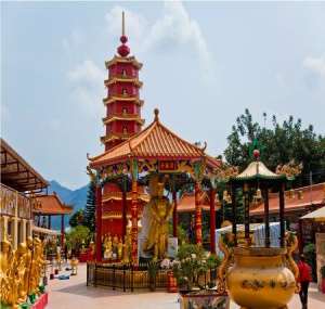 Ten Thousand Buddhas Monastery