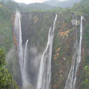 Thalaiyar Waterfalls History, Travel Information, Hotels, Facts And ...