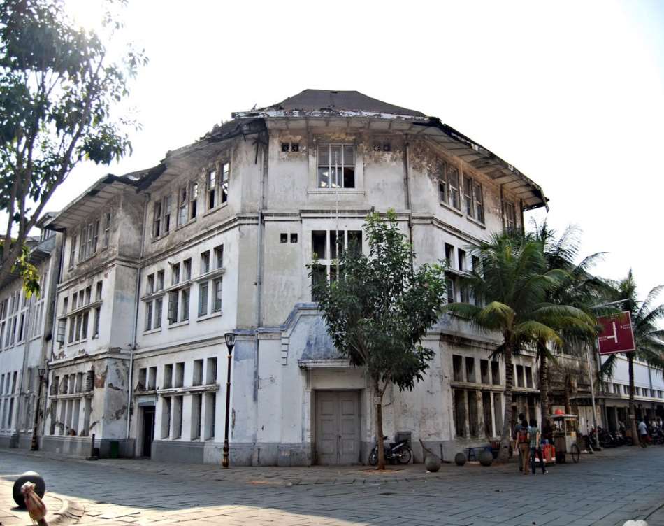Dharma Niaga Building