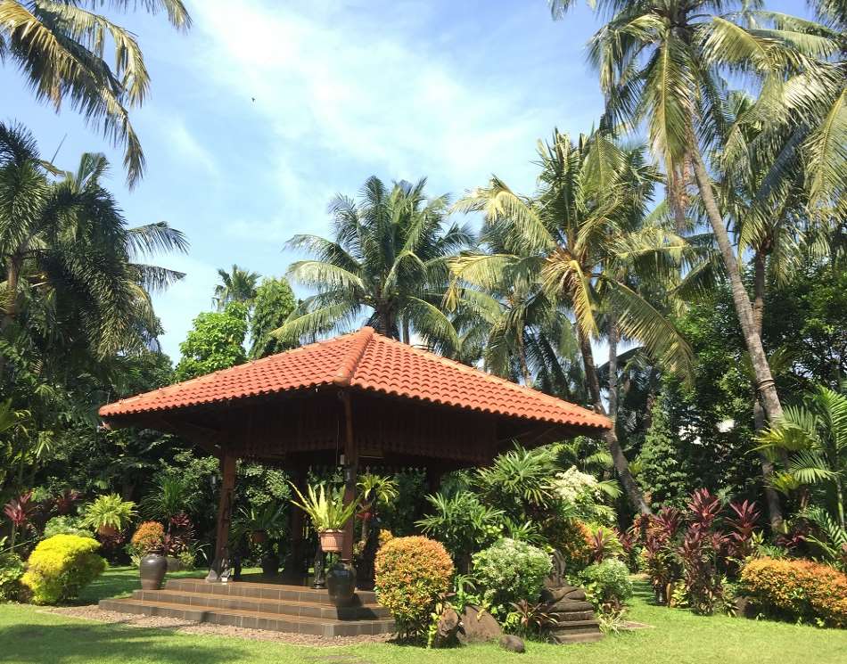 Museum Di Tengah Kebun