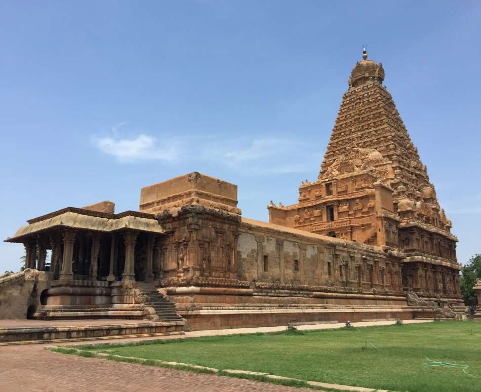 Brihadeeswara Temple History Travel Information Hotels Facts And