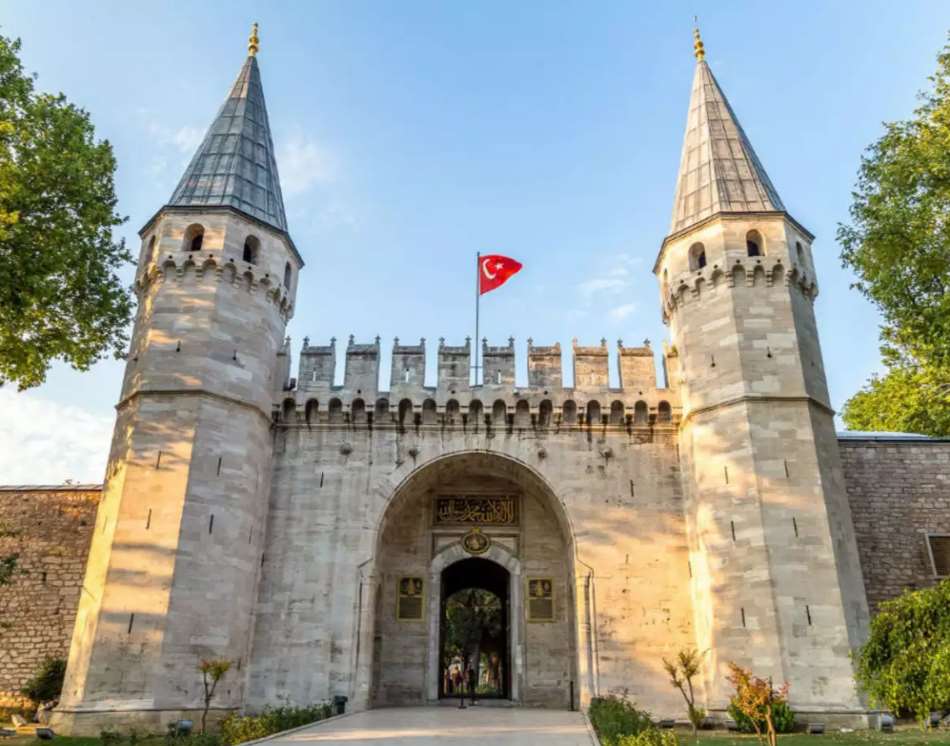 Topkapi Palace History, Travel Information, Hotels, Facts And More ...