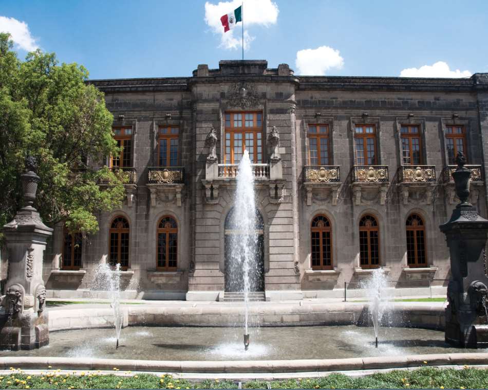Chapultepec Castle History Travel Information Facts And More Notednames 7201