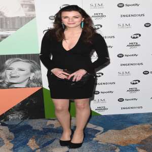 Aisling Bea Birthday, Real Name, Age, Weight, Height, Family, Facts ...
