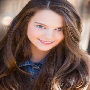 Chloe East Birthday, Real Name, Age, Weight, Height, Family, Facts ...