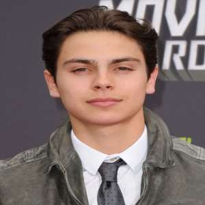 Jake T. Austin Birthday, Real Name, Age, Weight, Height, Family, Facts 