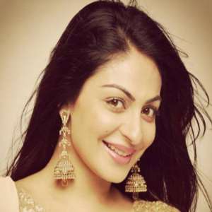 Neeru Bajwa Birthday, Real Name, Age, Weight, Height, Family, Facts ...