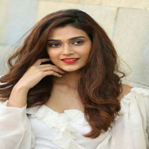 Aakanksha Singh Birthday, Real Name, Age, Weight, Height, Family, Facts ...