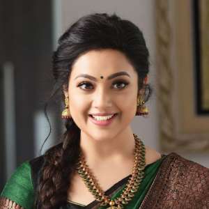 Meena Birthday, Real Name, Age, Weight, Height, Family, Facts, Dress ...