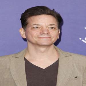 Frank Whaley Birthday, Real Name, Age, Weight, Height, Family, Facts ...