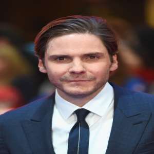 Daniel Bruhl Birthday, Real Name, Age, Weight, Height, Family, Facts ...