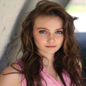 Andi Matichak Birthday, Real Name, Age, Weight, Height, Family, Facts ...