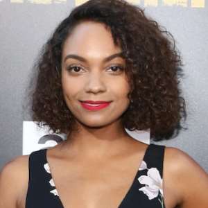 Lyndie Greenwood Birthday, Real Name, Age, Weight, Height, Family ...