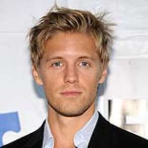 Matt Barr Birthday, Real Name, Age, Weight, Height, Family, Facts ...