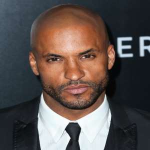 Ricky Whittle Birthday, Real Name, Age, Weight, Height, Family, Facts ...