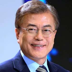 Moon Jae-in Birthday, Real Name, Age, Weight, Height, Family, Facts ...