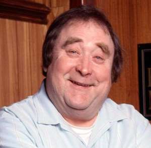 Bernard Manning Birthday, Real Name, Age, Weight, Height, Family, Facts ...