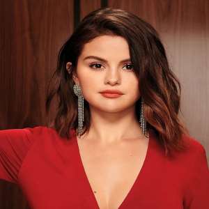 Selena Gomez Birthday, Real Name, Age, Weight, Height, Family, Facts ...