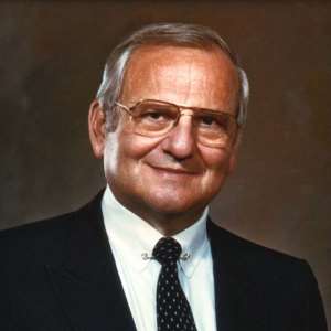 Lee Iacocca Birthday, Real Name, Age, Weight, Height, Family, Facts ...