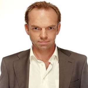 Hugo Weaving - Age, Family, Bio